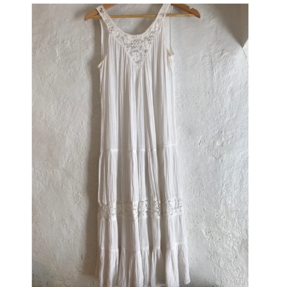 Gorgeous vintage white dress